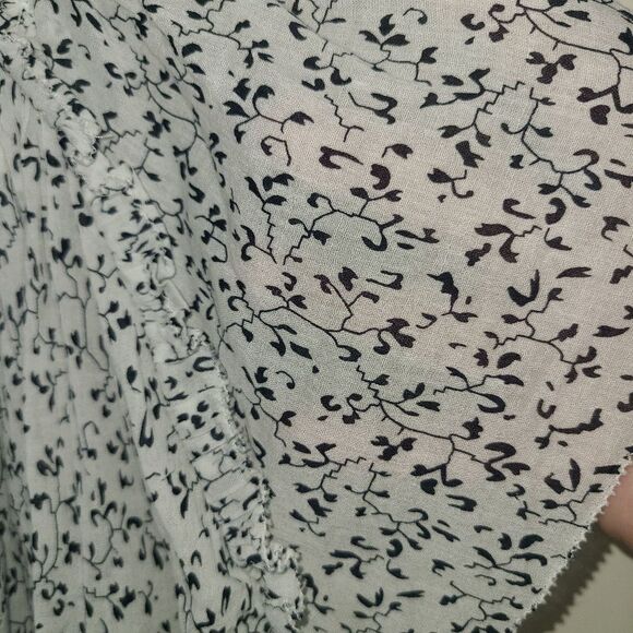 Sundays NYC Boho Tassle Tie Blouse - Picture 2 of 16